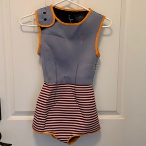 Seea sleeveless one piece suit, Size Small